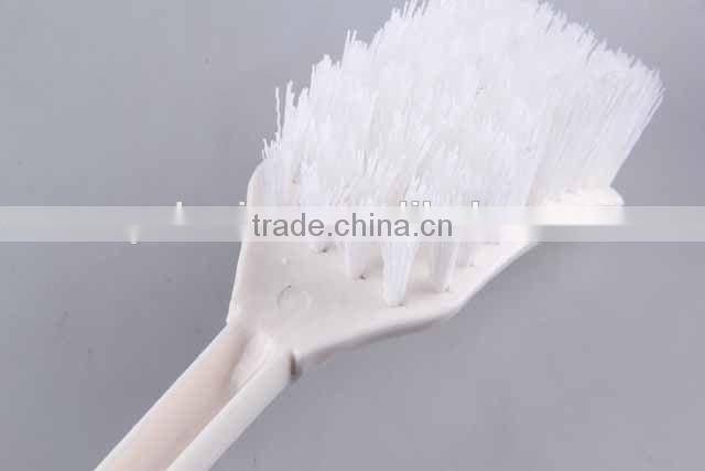 Curved Plastic Cleaning Brush
