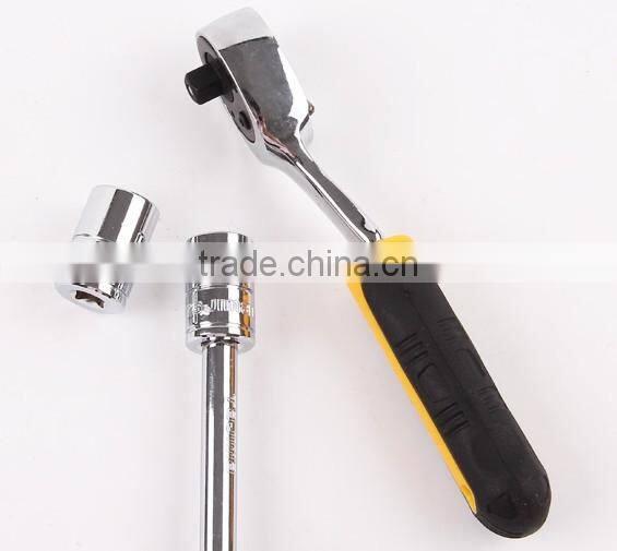 33pcs 1/4" ratchet handle and socket set in plastic case