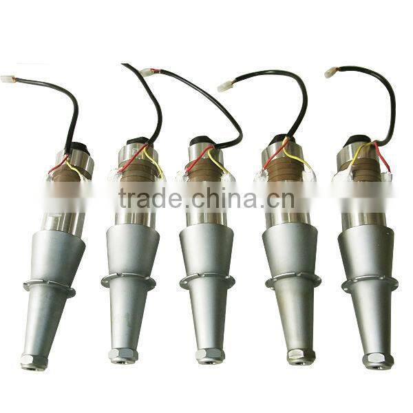 Ultrasonic energy converter for plastic welding