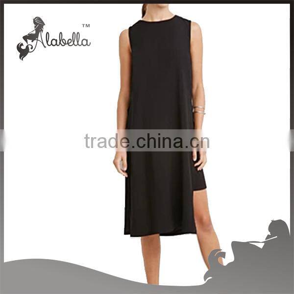 Sleeveless dress with high slits and back zipper