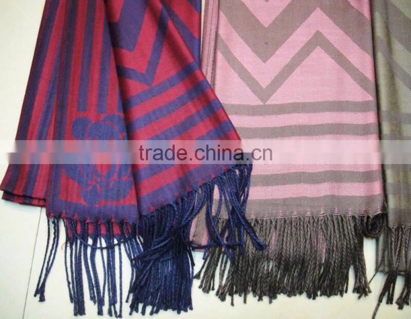 2017 Fashion lady China wholesale factory jacquard rose rayon viscose scarf
