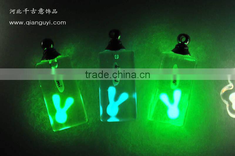 Factory direct sale colorful glowing star crystal pendant for mobile phone pendant chain