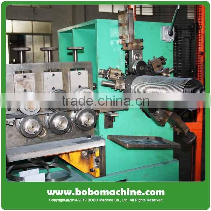 Interlock flexible conduit machine