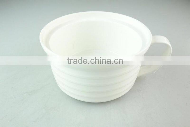stock white ceramic/porcelain soup tureen with handle