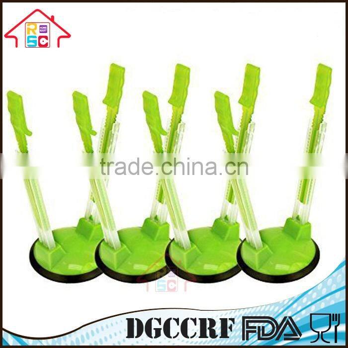 NBRSC 2016 Kitchen Gadgets Plastic Hands-Free Baggy Rack Clip Food Storage Bag Holder-Holds Open Bag