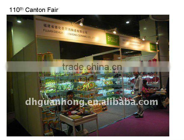 2012 New Design of Ceramic Cake Dish