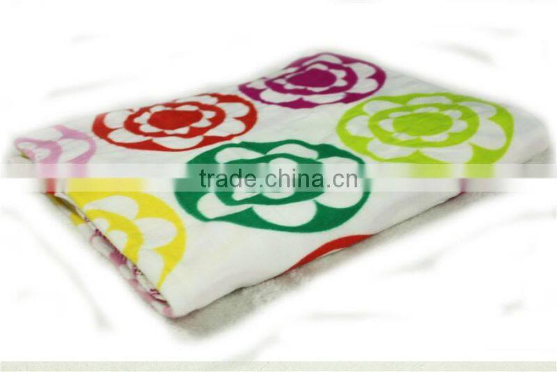 2016 New fine innovative colorful outdoor 100 polyester fleece blanket