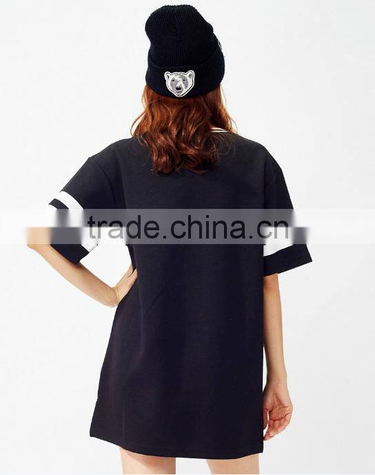 Female black sports printed letters long v-neck fleece