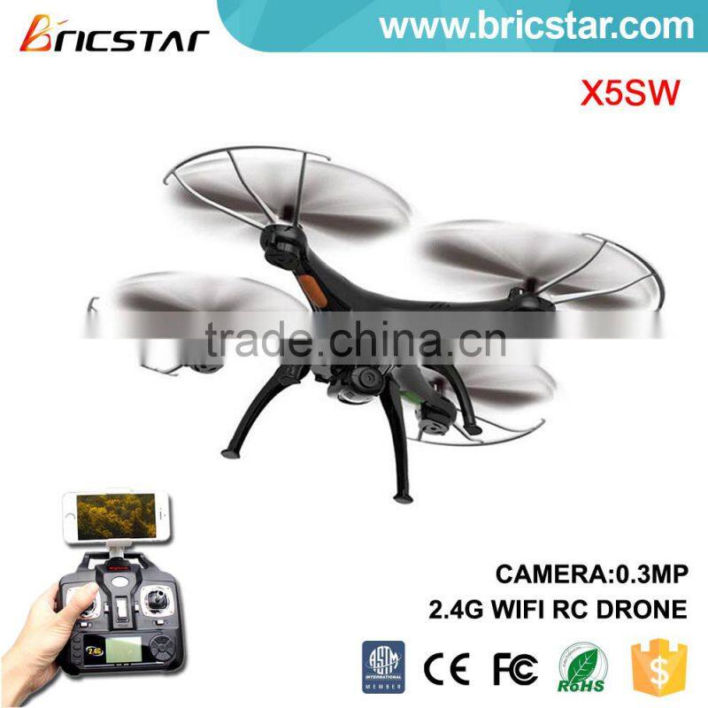 Small 2.4G fpv quadcopter drone with video transmission