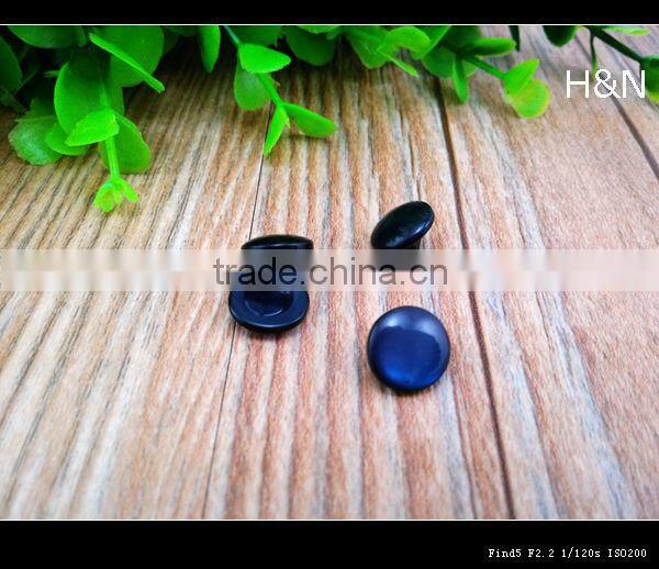 Eco-friendly 18L resin shank button factory