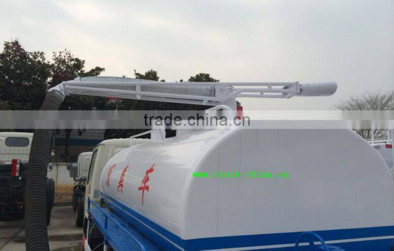 DongFeng small suction sewage truck