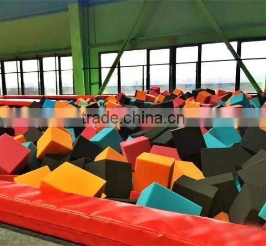 2016 Promotional foam pit indoor trampine park