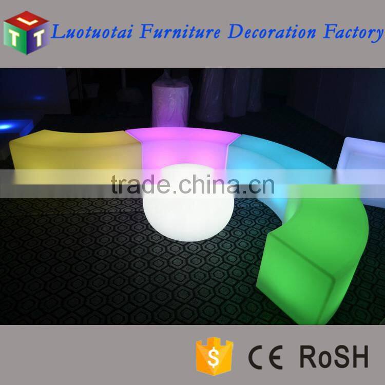 Plastic rotating wireless illuminated led cube chair