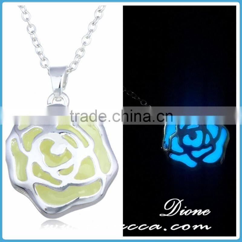 Summer Elegant Night light Glow In Dark luminous rose flower pendant necklace