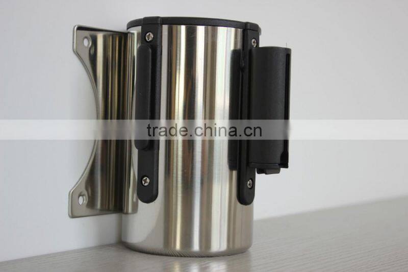 Silvery stainless steel outdoor traffic retractable crowd control barrier