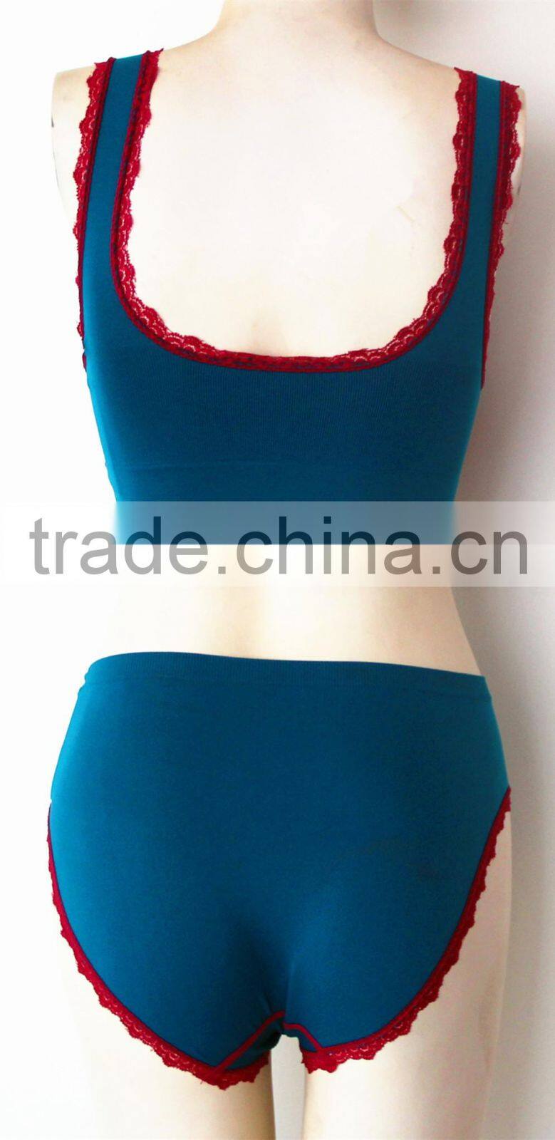 Seamless women lingerie set