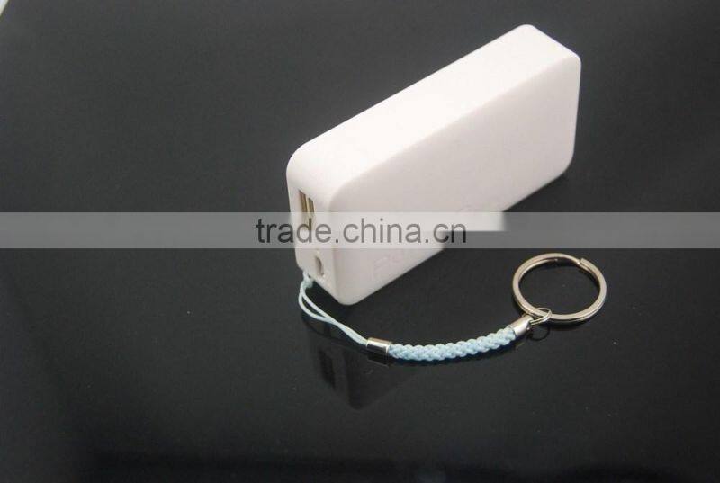 Portable mini 2600mah custom color mobile charger backup battery power bank