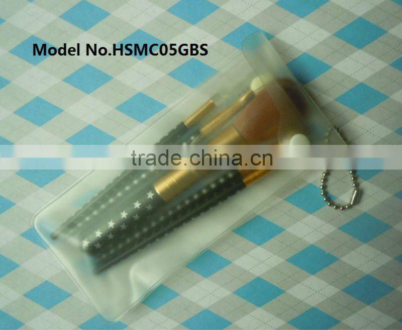 cosmetic brush / cosmetic tool