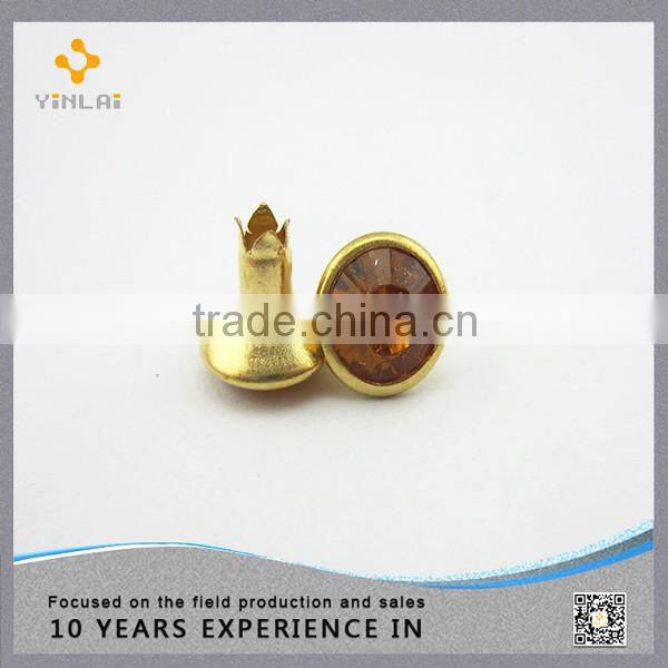Decorative crystal rhinestone rivet for leather