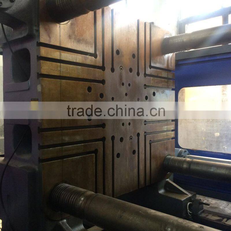 used korean LG injection molding machine 1050T