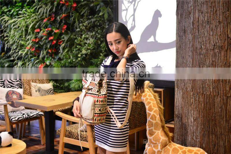 Folk women backpack fashionable canvas bags