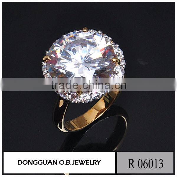 Brass material jewelry ring clear zircon stone finger ring holder