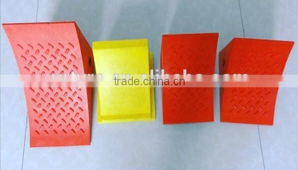 Rubber Wheel Chock with Handle