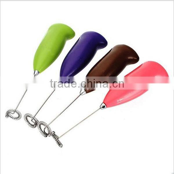 Durable kitchen utensils mini manual egg beater