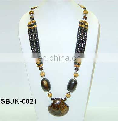 Glass Bead Costume Necklace