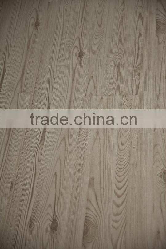 Hot Selling Embossed Surface Laminate Parquet Flooring