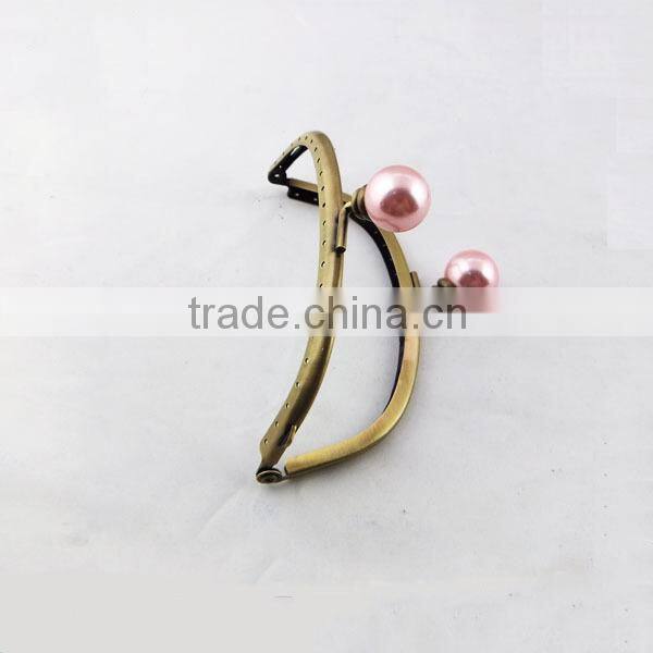 chInese manufacturer antique brass DIY sewing coin purse frames pink beads kiss clasp