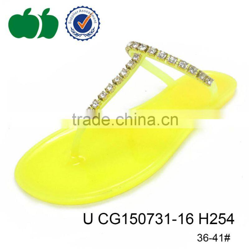 2015 popular beuatiful lady cheap pvc slipper with diamond
