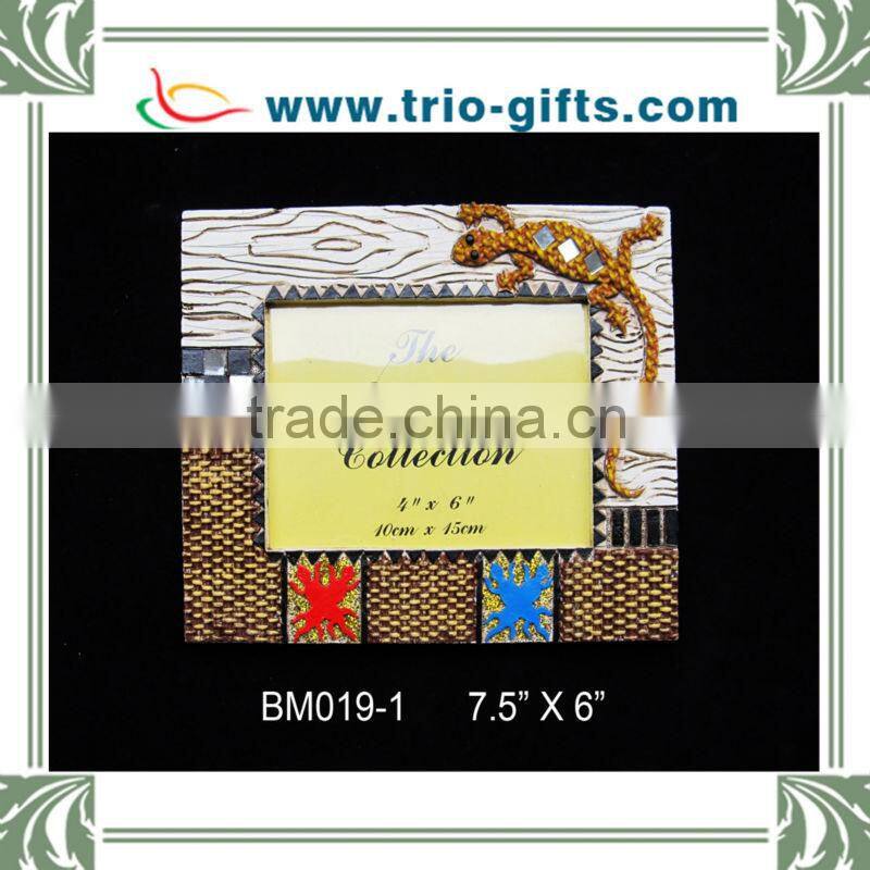 Customized parrot resin photo frame