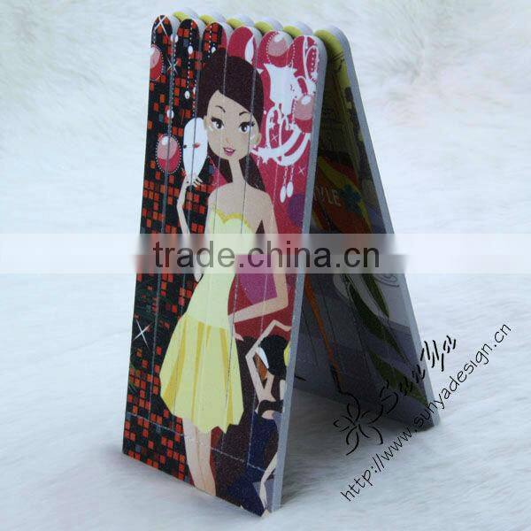 Mini matchbox nail file with assorted pattern