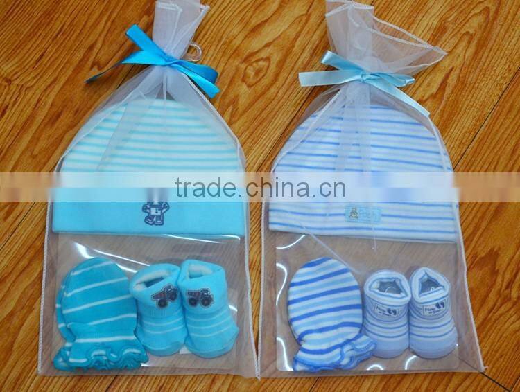 Infants & Toddlers Age Group Unisex Baby Cap Mittens Gift Set