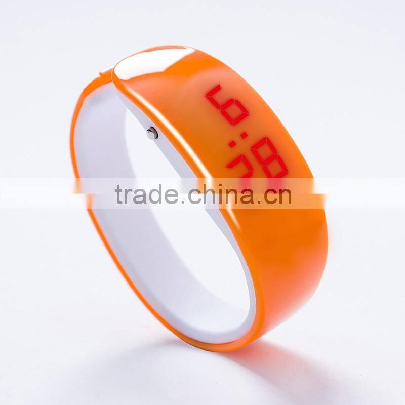 2016 ladies fashion bracelet led digital watch silicone rubber dolphin children wristwatches