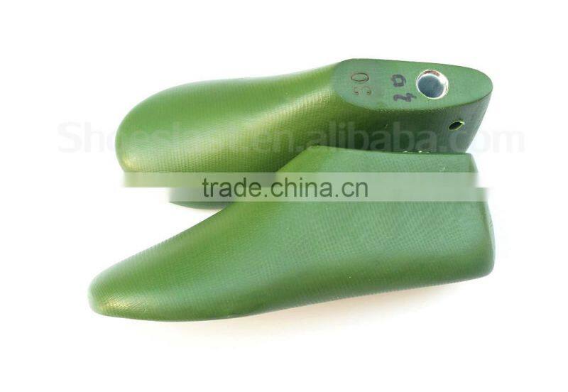 The dancing shoe last for girls