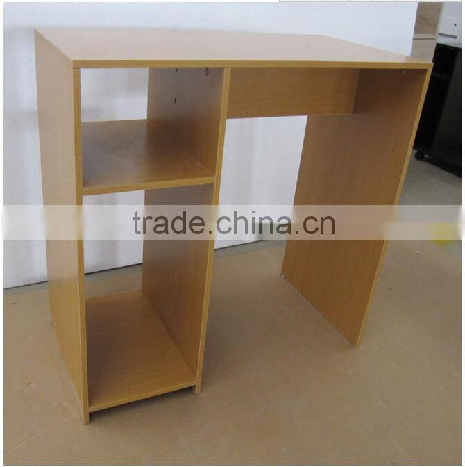 Simple Design Computer Table