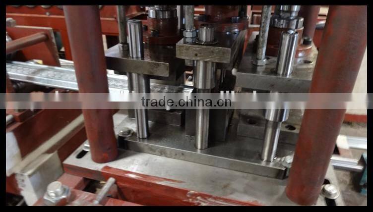 2017 Guangzhou factory roller shutter door rolling slat roll forming machine