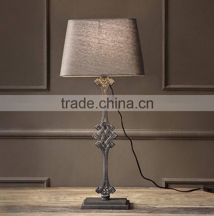 European classic iron casting antique finish carving table lamp