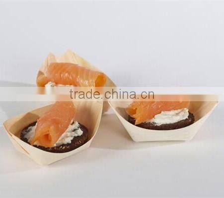 Chinese factory Preferential Disposable pine bark food boat tray