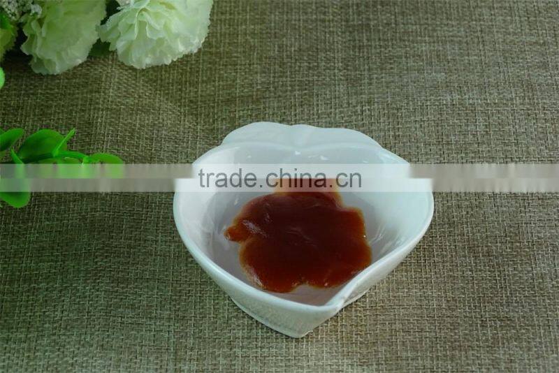 Factory Direct Wholesale strawberriy shape Porcelain Serving Dip Dish