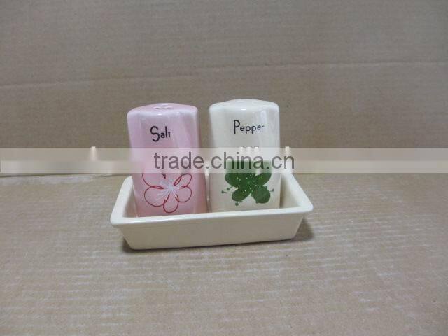 White Ceramic ball salt and pepper shaker