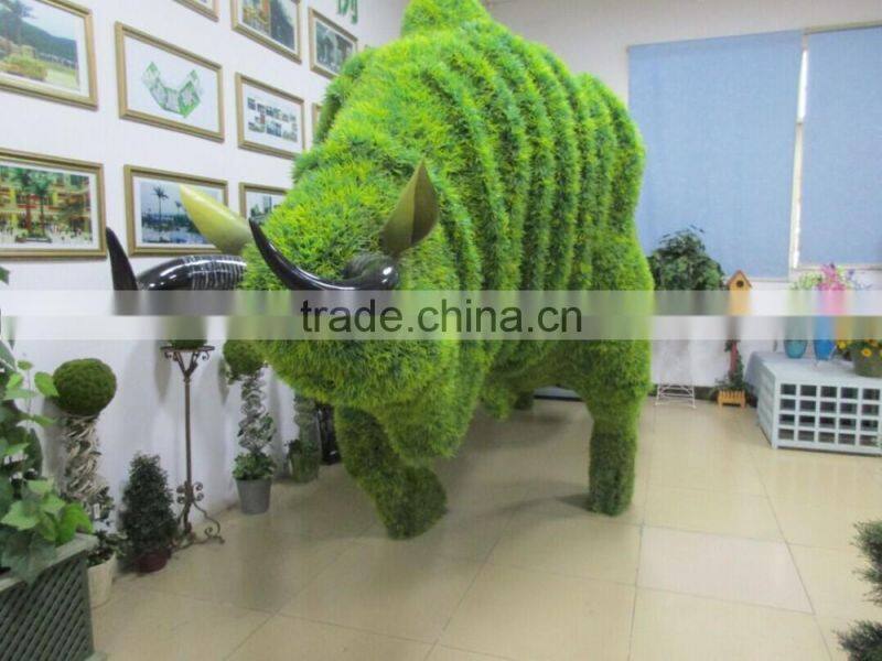 plastic animal artificial bull/fake grass animal
