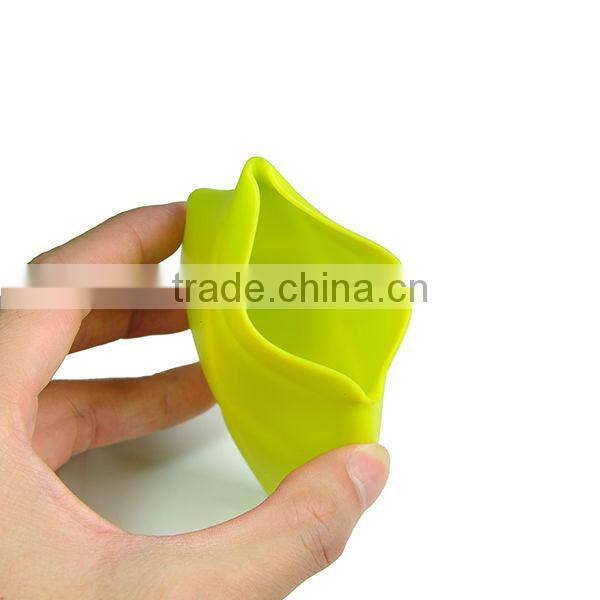 leaf design silicone toothbrush cover for travel