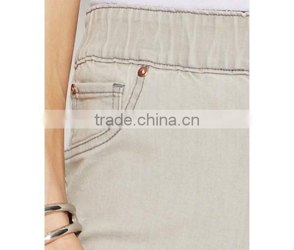 Unconventional Stylish Pull up Denim Jeggings