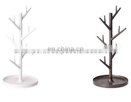 black metal mug stand