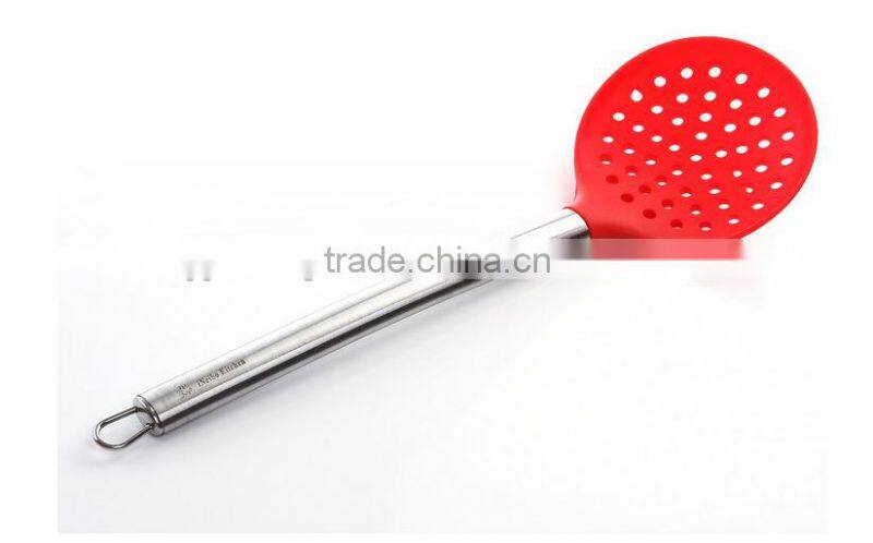 Hot Sale Food Grade Heat-Resistant Silicone slotted turner with stainless handle utensils