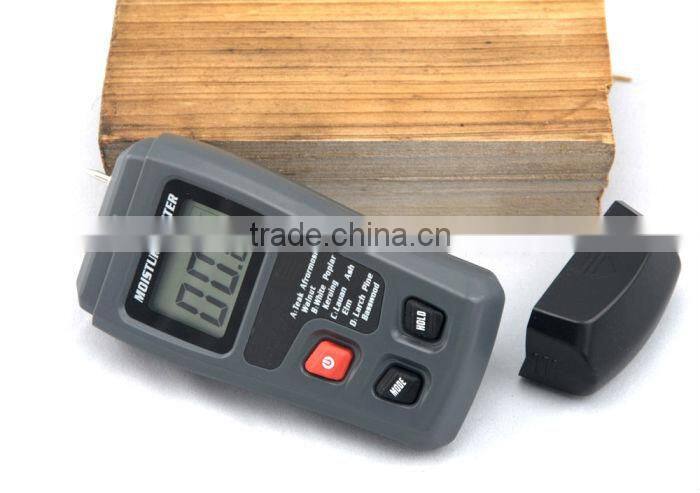 Digital wood moisture meter with 2 pin steel probe