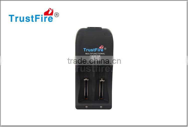 Factory cheap price portable TR-006 battery charger for 26650 and 18650 rechargeable battery